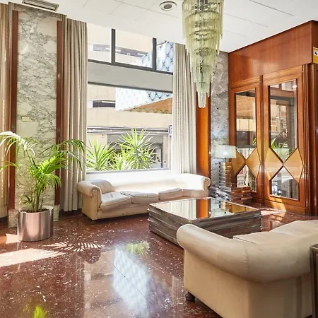 Beferent Riscal 3 Centro アパート